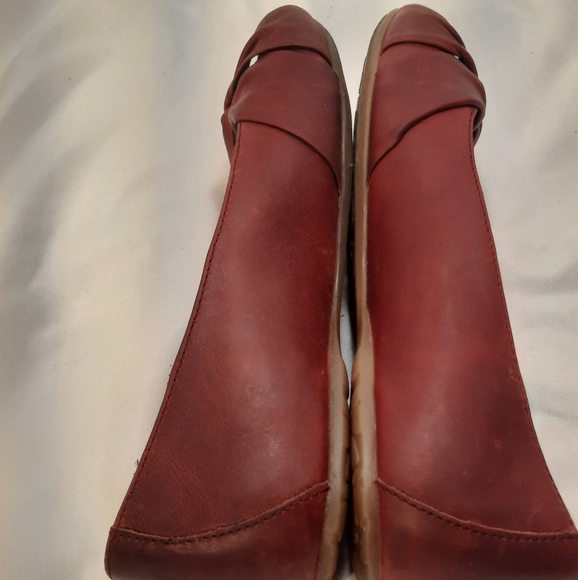 Born “Lilly” Red Leather Ballet Flats Size 8 - Picture 3 of 8